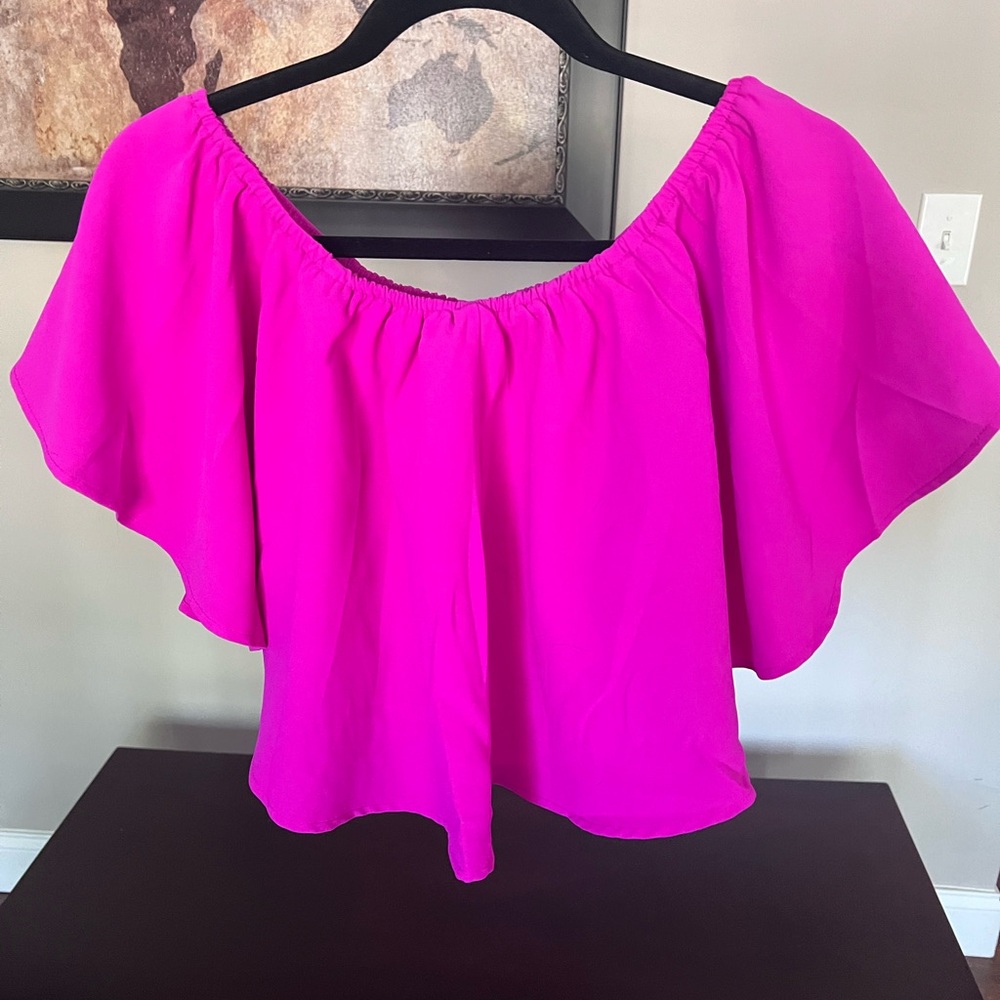 Bright flowy crop top. Size small.